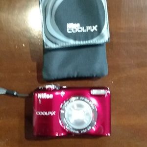 Great camera like brand new barley used